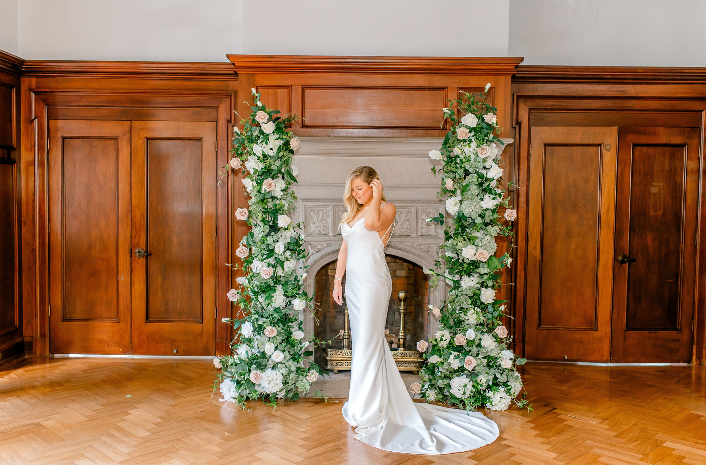 The Margaret Floral Pillars